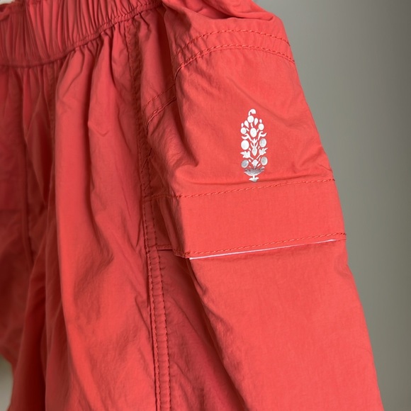Free People Movement Coral Lightweight Elastic Waist Shorts- XS - Picture 2 of 6
